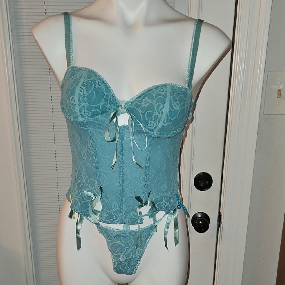 Elegant Lace Bustier Set in Teal